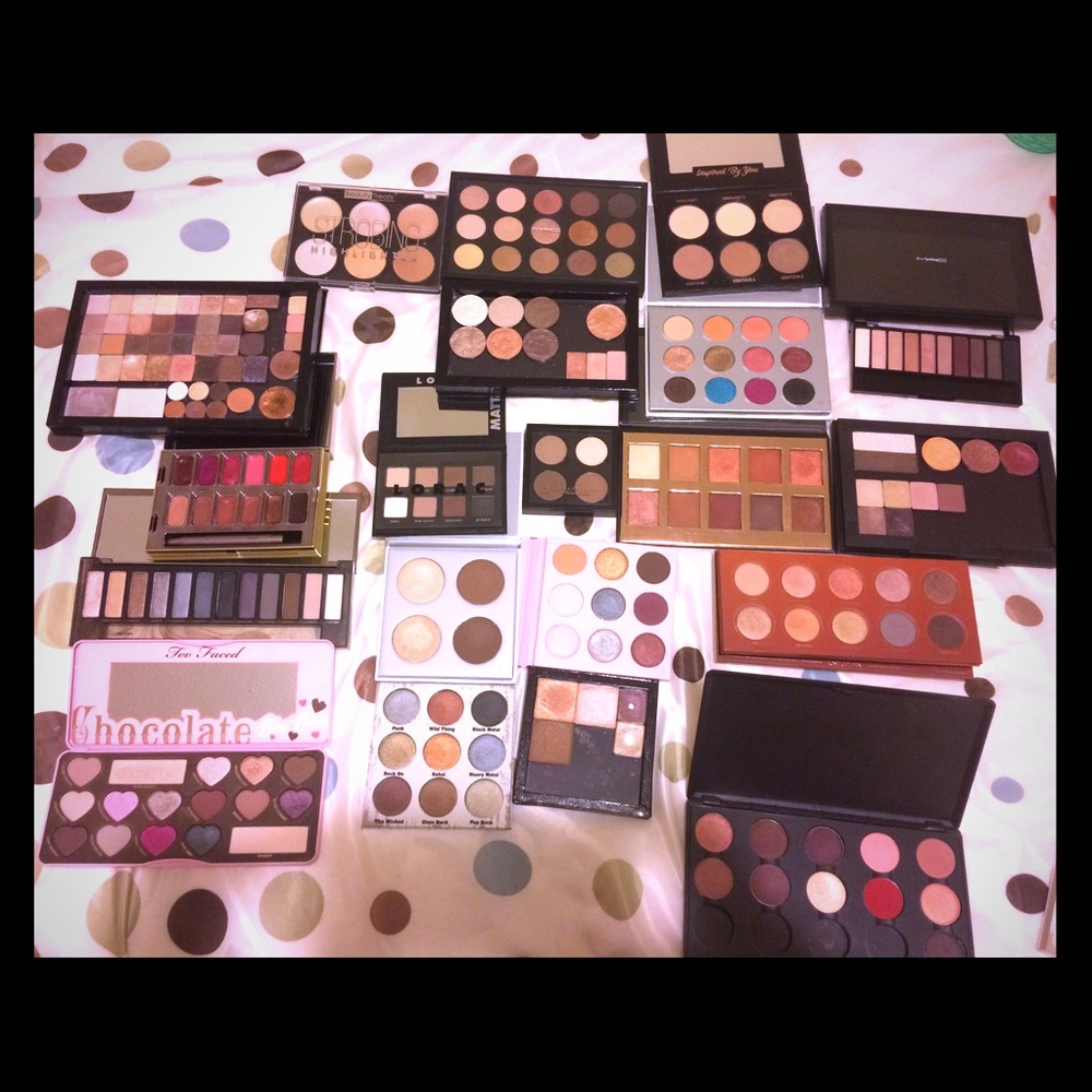 Huge makeup bundle!!